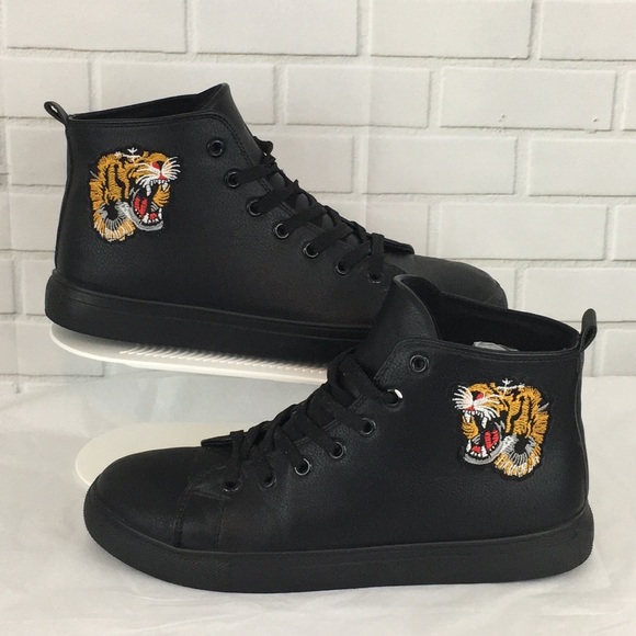 unbranded Other - Black high top shoes